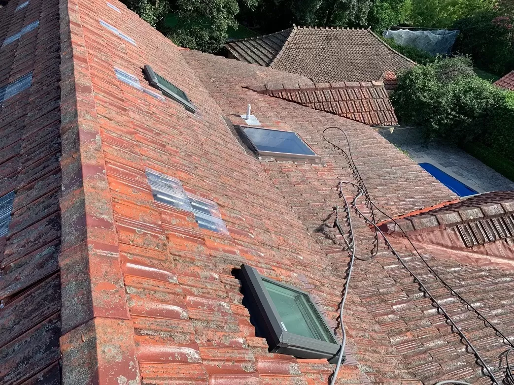 Roof-Pressure-Washing-Before.jpg